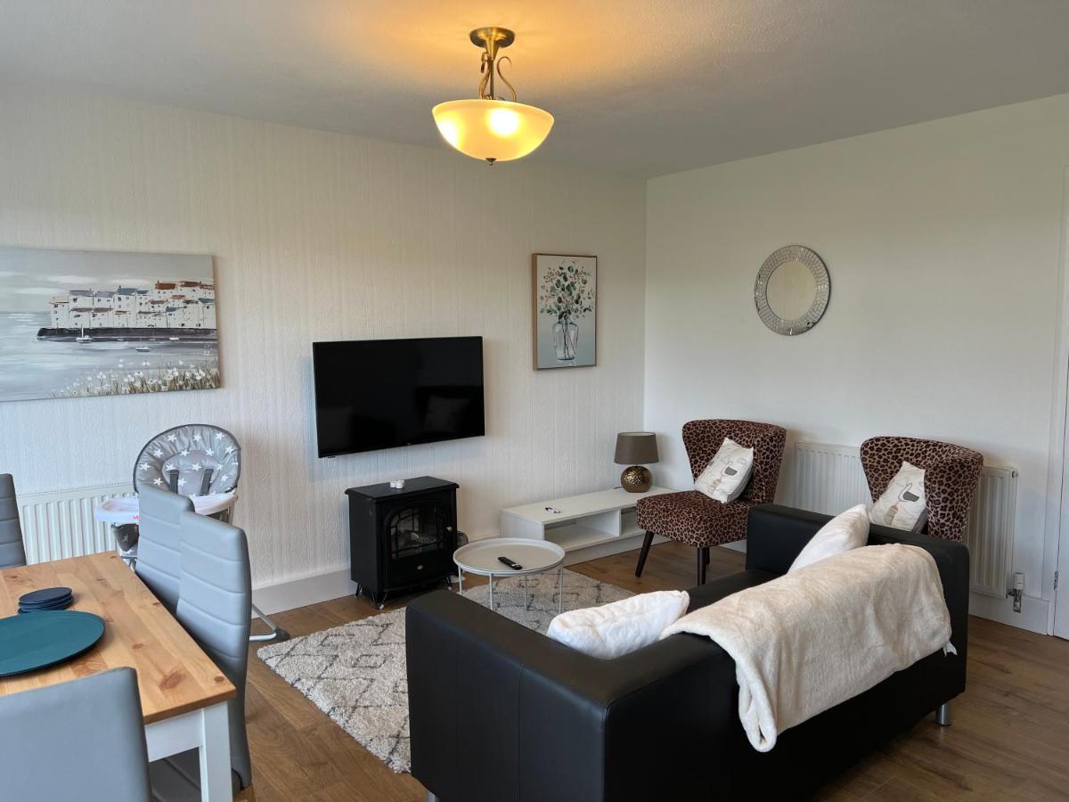 Chine Cottage Self-Catering Coastal Bungalow In Rural West Wight Freshwater Exterior foto